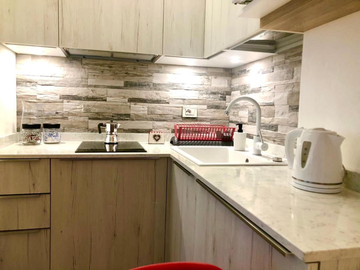 Gloria Apartment