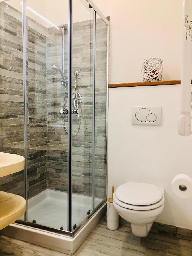Gloria Apartment *